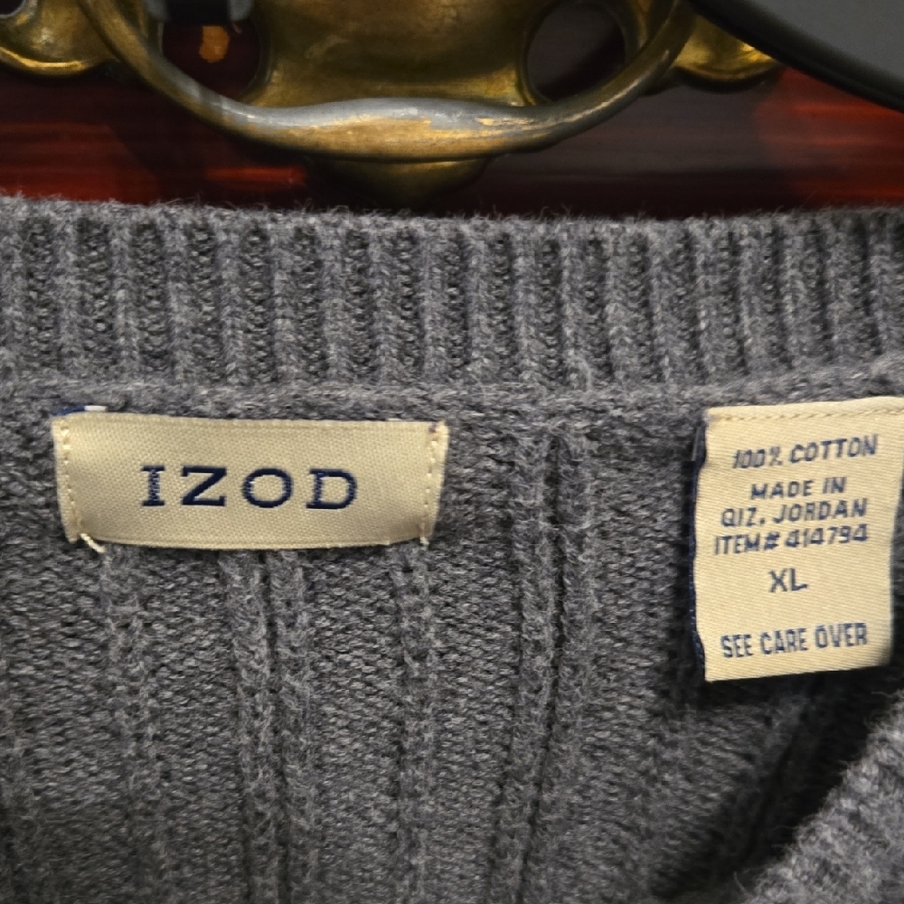 IZOD Charcoal Cable Knit Crewneck Sweater - Picture 2 of 9